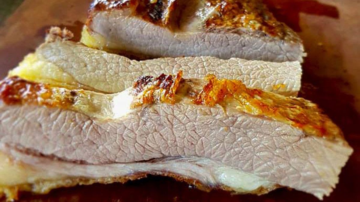 Para que se cocine de manera pareja y uniforme, se recomienda que la carne del asado se gire una sola vez.