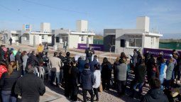El Gobierno entregó 19 casas en Maipú