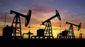 Tras el ataque a las bases de EE.UU. subió el petróleo y cayó la bolsa de Tokyo