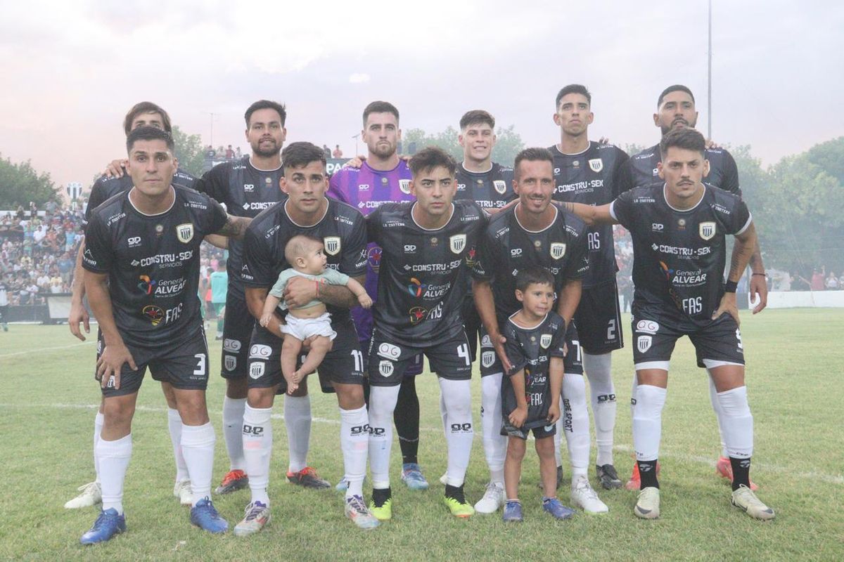 Estos fueron los jugadores de Pac&iacute;fico que arrancaron jugando la final ante Sportivo Desamparados de San Juan.