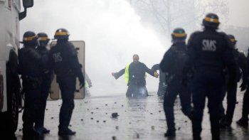 Volvieron las protestas en París y la policía arremetió contra los trabajadores