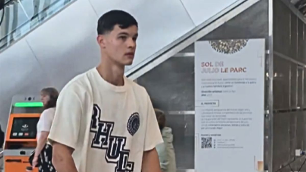 Valentín Carboni llegó a la Argentina para ser refuerzo de Racing.&nbsp;