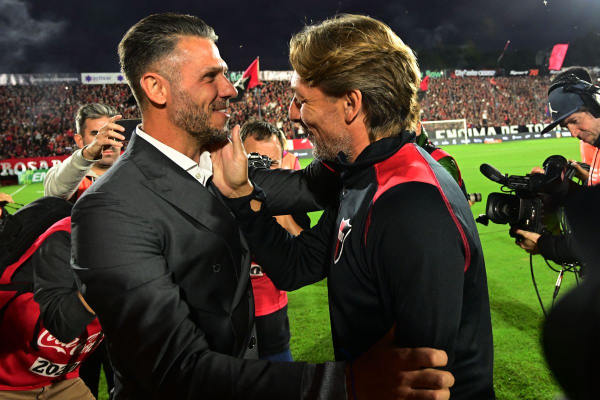 Demichelis y Heinze, es compañeros de la Selección y técnicos de River y Newell's