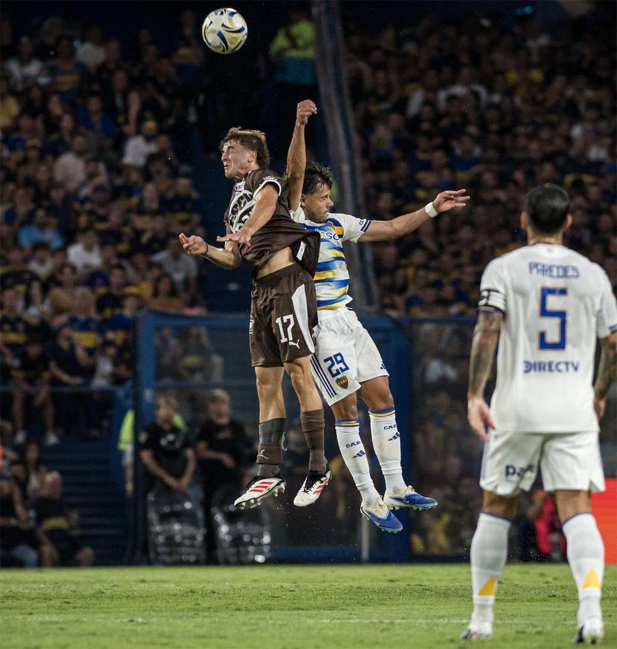 Boca empat&oacute; en La Bombonera y hubo silbidos.