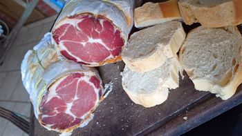 Cómo hacer una bondiola casera perfecta: la receta del fiambre artesanal más rico Cómo hacer una bondiola casera perfecta: la receta del fiambre artesanal más rico