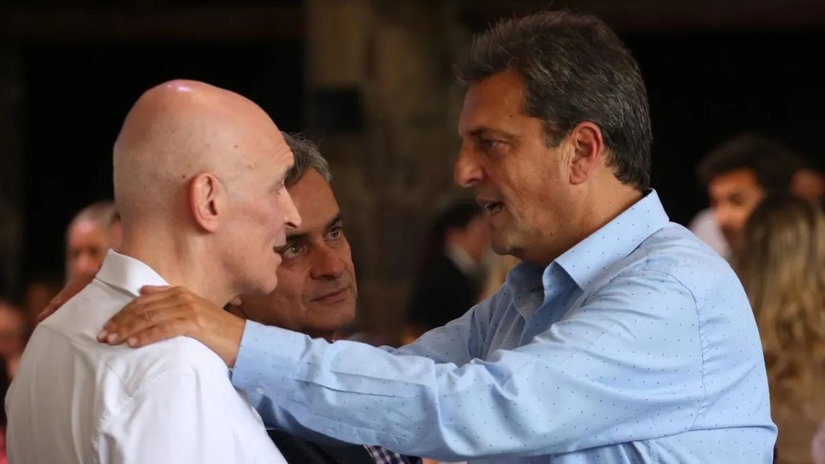 José Luis Espert y Sergio Massa en la Vendimia Solidaria. En segundo plano, el mendocino Luis Rosales.