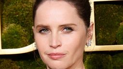Felicity Jones es la protagonista de esta película de Netflix dirigida por George Clooney.&nbsp;