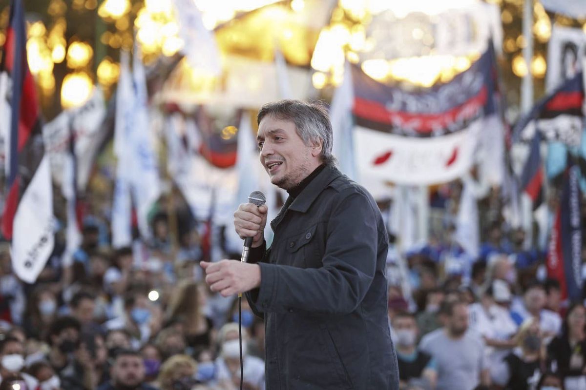 Máximo Kirchner pidió recorrer los barrios para alcanzar la victoria