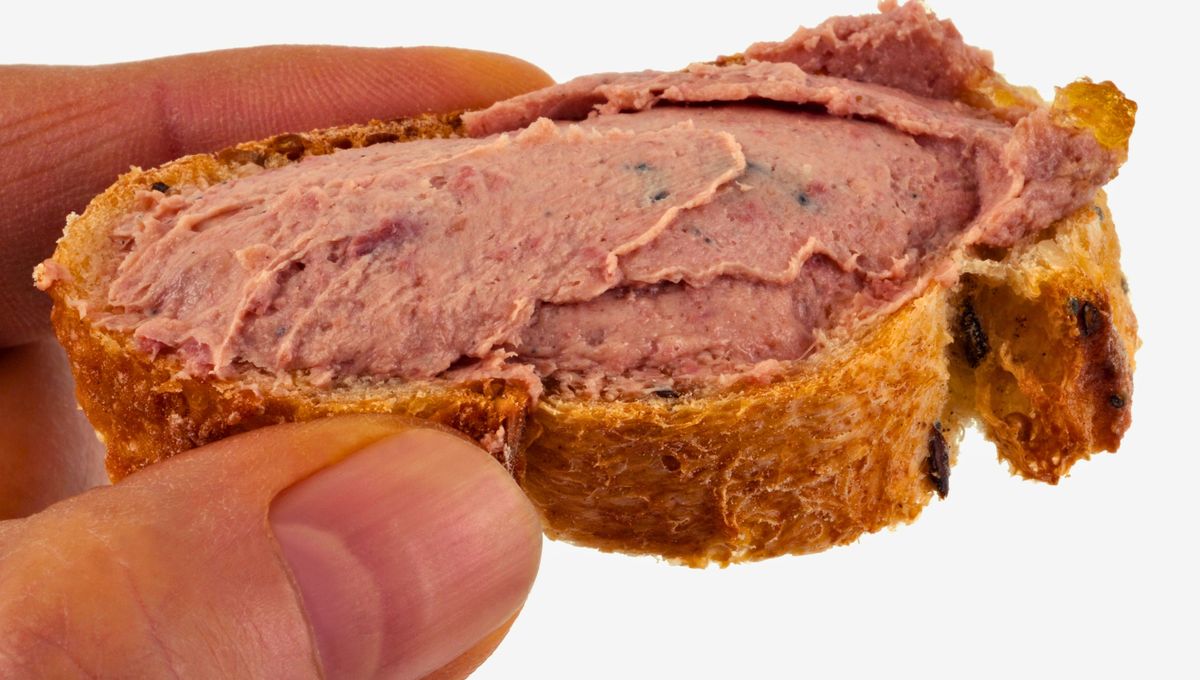 El paté se hace principalmente con hígado de animales. El paté se hace principalmente con hígado de animales.