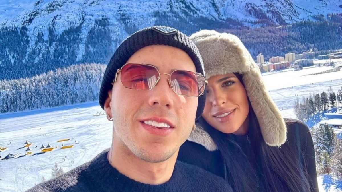 Enzo Fernández y su novia disfrutaron de la nieve.