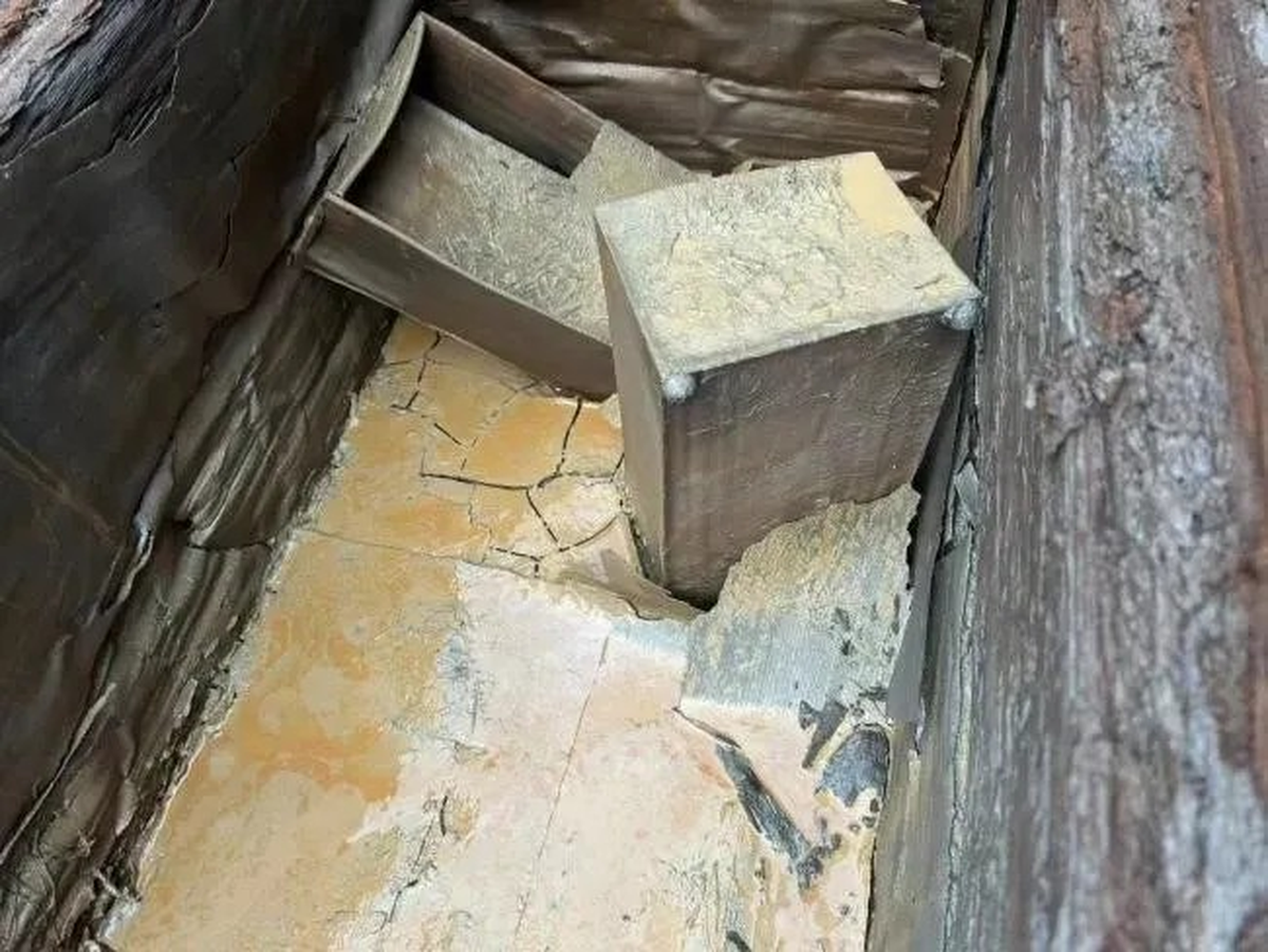 Las tumbas habían sido saqueadas anteriormente. Las tumbas habían sido saqueadas anteriormente.