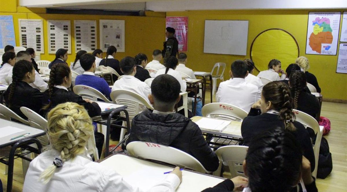 Aspirantes a entrar a la Policía de Mendoza. En total se inscribieron 675 para el zona del Gran Mendoza y 66 para Malargüe.