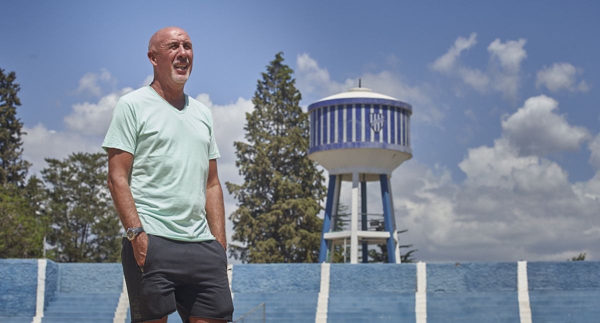 El entrenador de Godoy Cruz, Daniel Oldrá, tuvo un mano con Ovación y habló de todo.