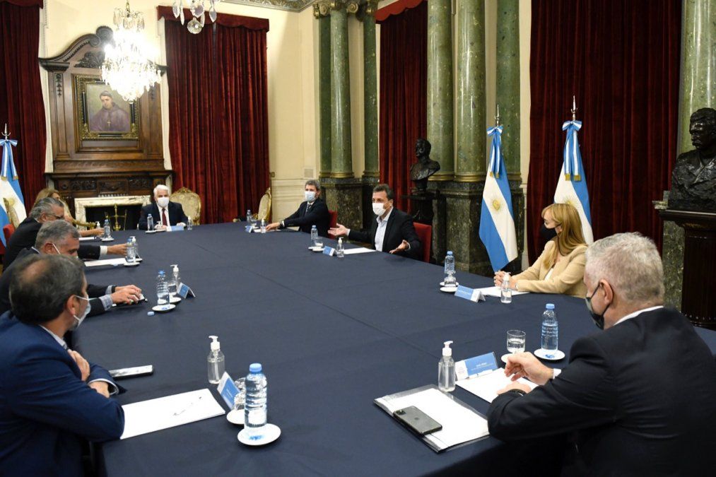 El presidente de la Cámara de Diputados de la Nación, Sergio Massa, les aseguró a los referentes vitivinícolas que el proyecto de alcohol 0 de Facundo Moyano, no está en agenda.