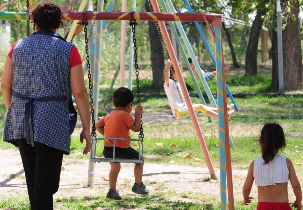 La intención de la Suprema Corte y del Gobierno es que los chicos que tienen hermanos o alguna discapacidad no sigan pasando su infancia en un hogar del Estado. La intención de la Suprema Corte y del Gobierno es que los chicos que tienen hermanos o alguna discapacidad no sigan pasando su infancia en un hogar del Estado.