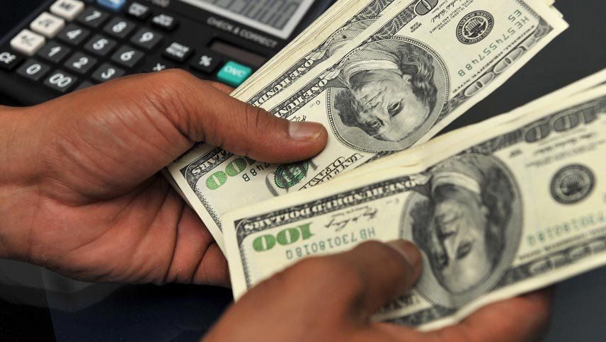 El dólar volvió a subir por segundo día consecutivo y cerró a $43,78