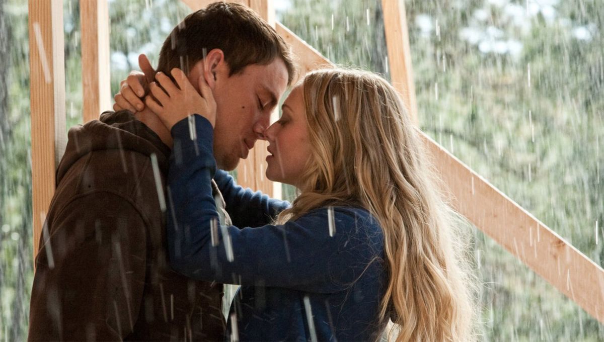 Channing Tatum and Amanda Seyfried fall in love with all Netflix subscribers in the movie Dear John.