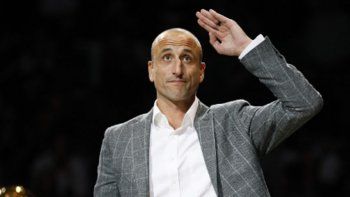 Manu Ginóbili repareció en los Spurs pero esta vez como padre y fan número uno