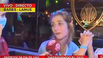 ¿Los engancharon de trampa? la graciosa nota con dos jóvenes en un bar