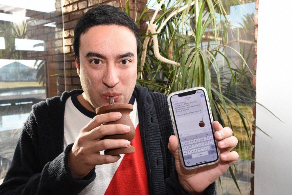 El mendocino que inventó el emoji del mate expone en Nueva York
