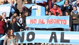 Intensas acciones a favor y en contra de la ley del aborto