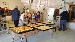 Detenidos elaboraron facturas y tortas fritas para donar por el Día de la Independencia