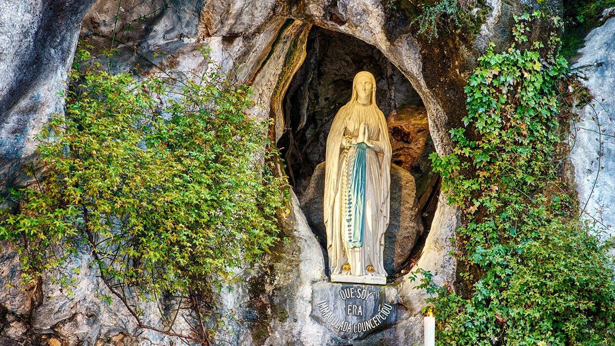 Virgen De Lourdes Milagros De La Patrona De Los Enfermos