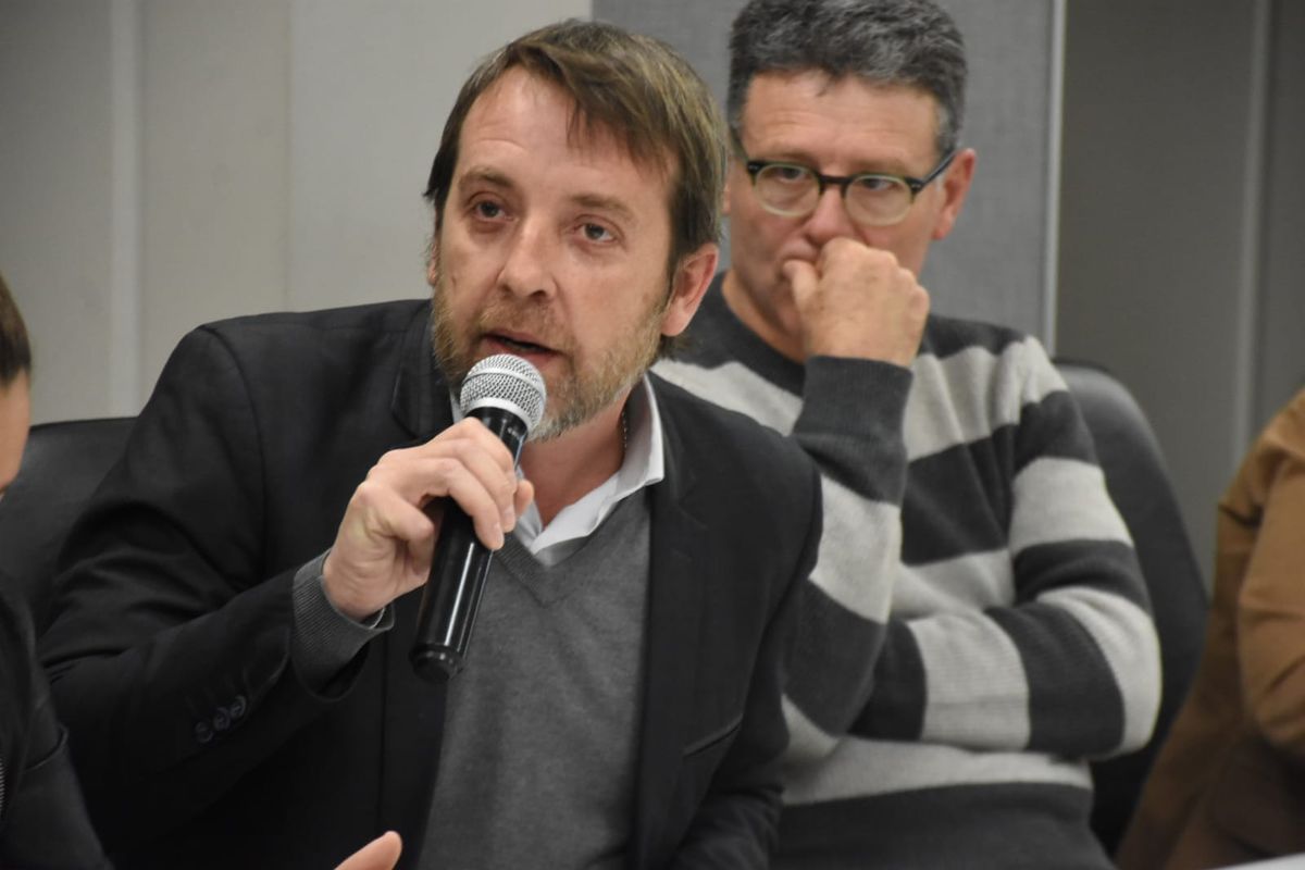 Valentín González, senador de La Unión Mendocina, hoz enojar a Jimena Latorre. Valentín González, senador de La Unión Mendocina, hoz enojar a Jimena Latorre.