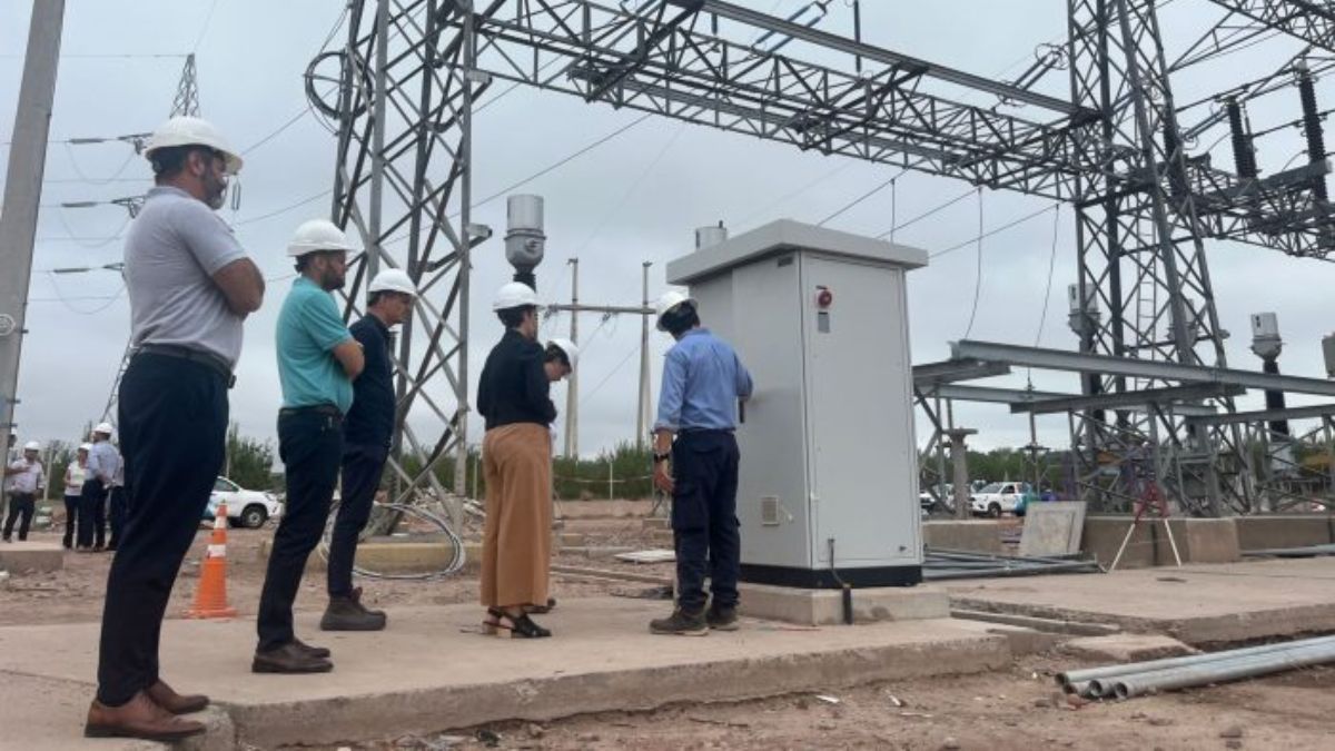 La línea de alta tensión Cruz de Piedra ya está en pleno funcionamiento en Mendoza.