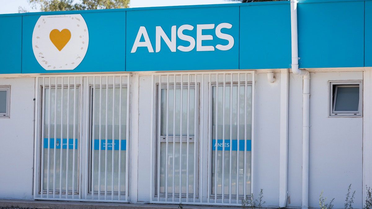 ANSES paga un bono especial de $85.000 para Asignaciones Familiares en abril. ANSES paga un bono especial de $85.000 para Asignaciones Familiares en abril.