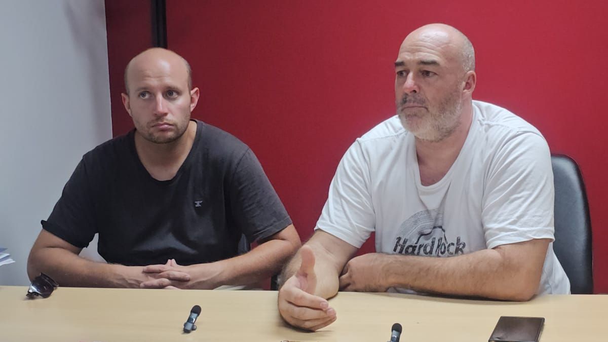 Carlos Menghini y Gabriel Bueno, presidente y vicepresidente de la Federación Mendocina de Tenis, en la entrevista con Ovación en el Grupo América. Foto: Nicolás Ríos/UNO. Carlos Menghini y Gabriel Bueno, presidente y vicepresidente de la Federación Mendocina de Tenis, en la entrevista con Ovación en el Grupo América. Foto: Nicolás Ríos/UNO. 