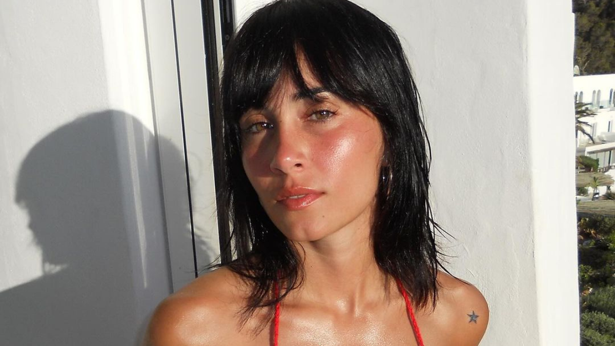 Aitana aprovechó la oportunidad para comentarle a sus seguidores que se está preparando para sus shows en Sevilla y Barcelona. Aitana aprovechó la oportunidad para comentarle a sus seguidores que se está preparando para sus shows en Sevilla y Barcelona.
