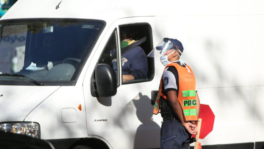 Otro efectivo policial tiene coronavirus y aislaron a sus compañeros