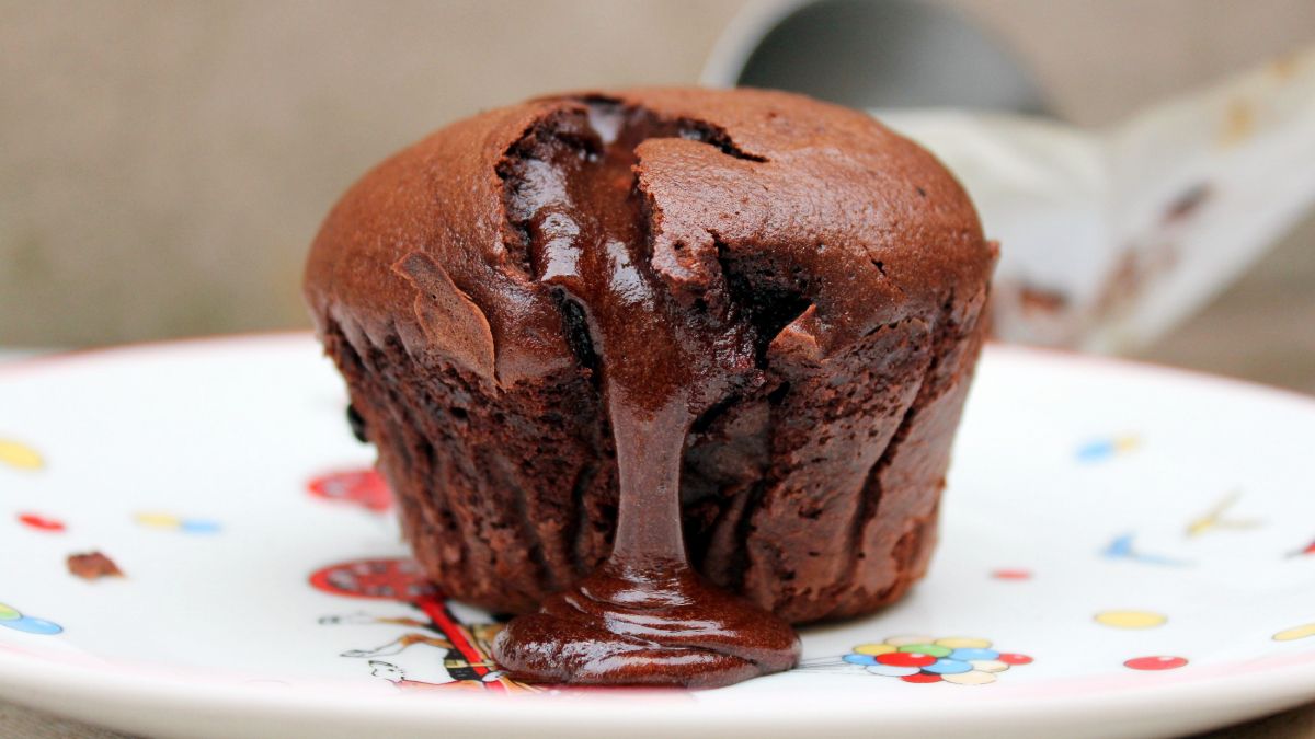 Recetas: cómo hacer Coulant, el volcán de chocolate con manzanas y sin harina. Foto: gentileza elvesubio. Recetas: cómo hacer Coulant, el volcán de chocolate con manzanas y sin harina. Foto: gentileza elvesubio.