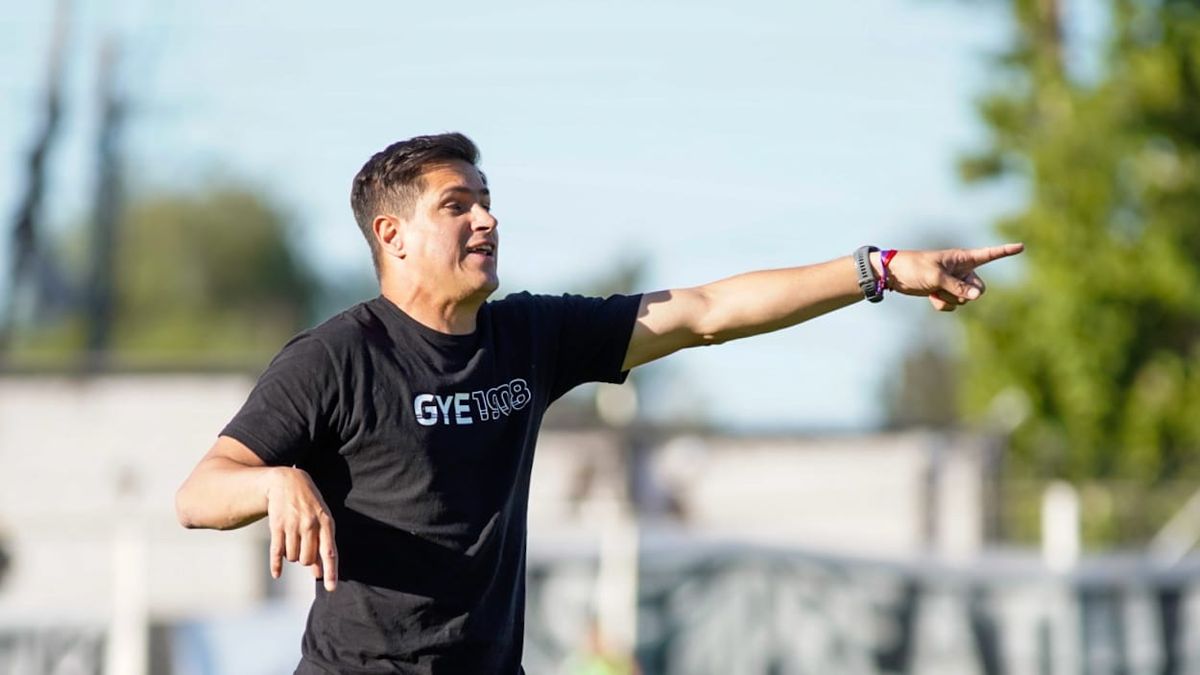 Ezequiel Medrán en el encuentro entre Gimnasia y Esgrima y Estudiantes de Buenos Aires. Ezequiel Medrán en el encuentro entre Gimnasia y Esgrima y Estudiantes de Buenos Aires. 
