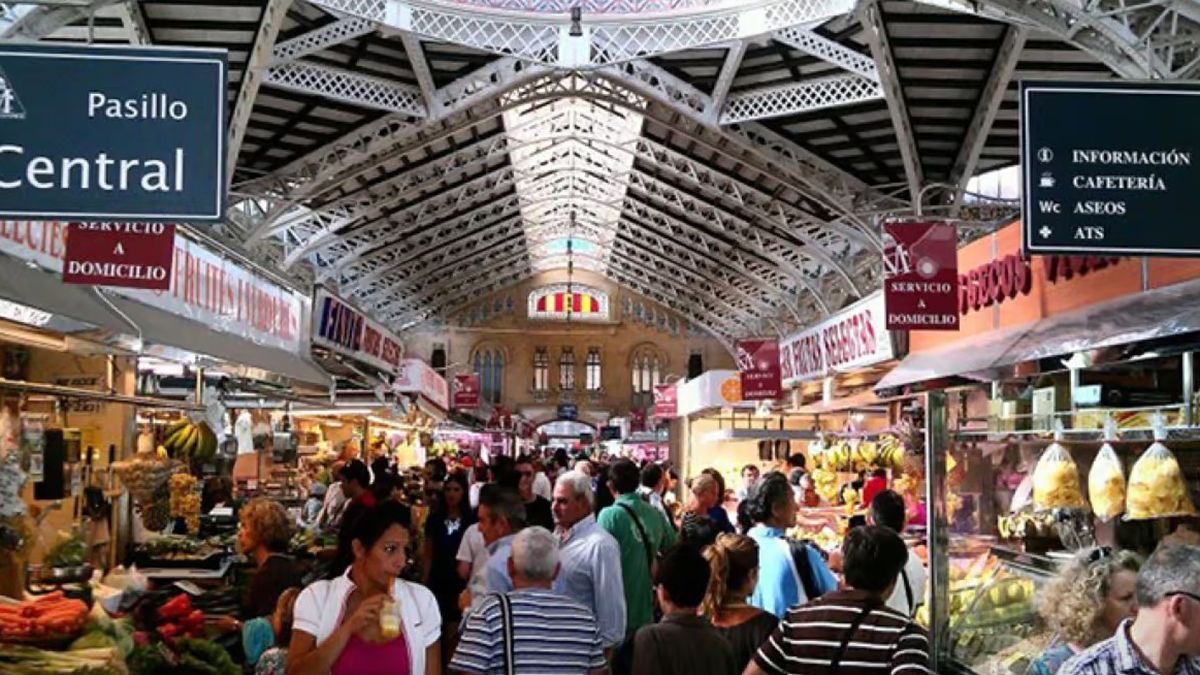 Pescados y Mariscos en oferta en el Mercado Central: filet de merluza $5000