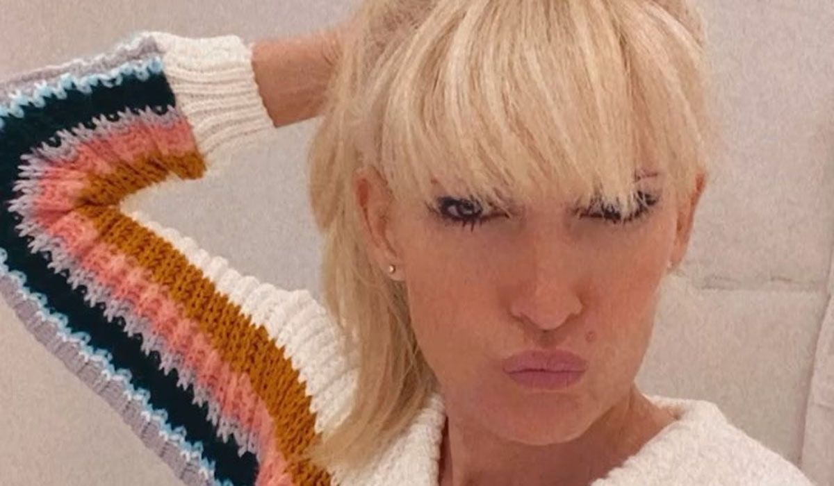 Foto retro de Isabel Macedo la deja al descubierto