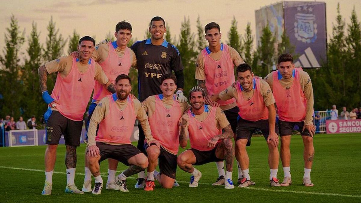 La Selección argentina entrenando en el Predio Lionel Andrés Messi