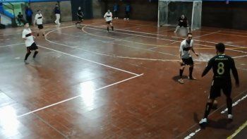 Impresionante golpe en un partido de la Copa Mendoza de futsal