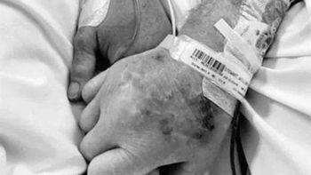 Dos abuelos murieron tomados de la mano y con pocos segundos de diferencia