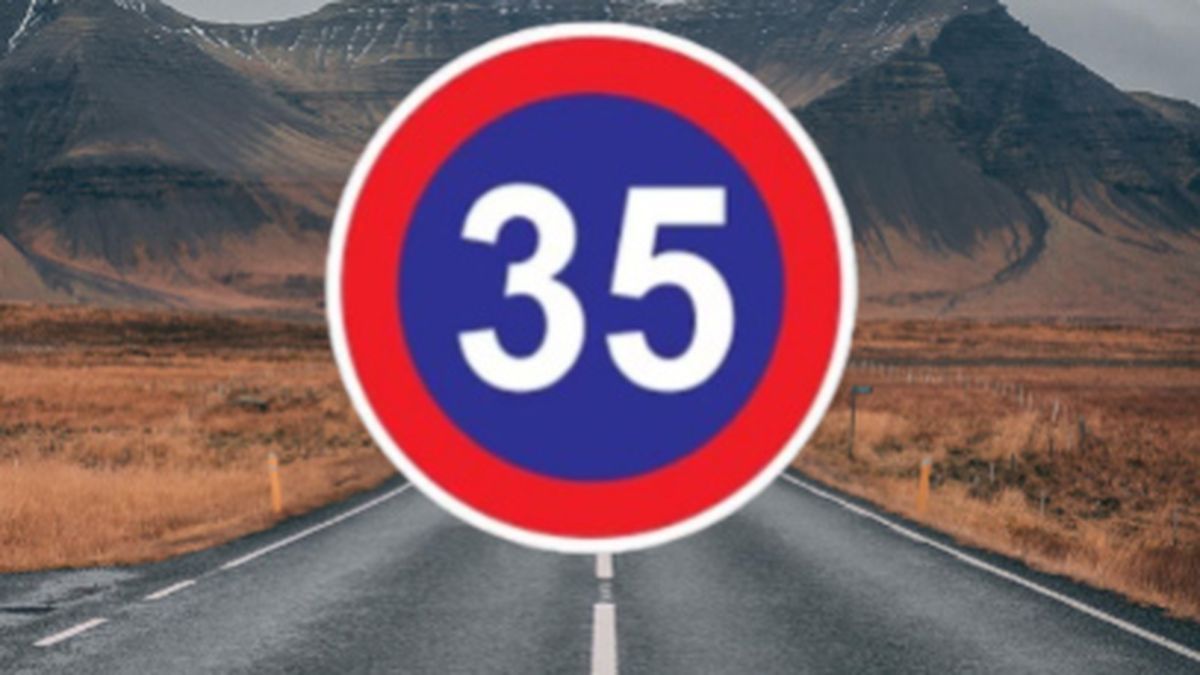 Este tipo de señales de tránsito informan sobre la velocidad mínima a la que hay que circular. Este tipo de señales de tránsito informan sobre la velocidad mínima a la que hay que circular.