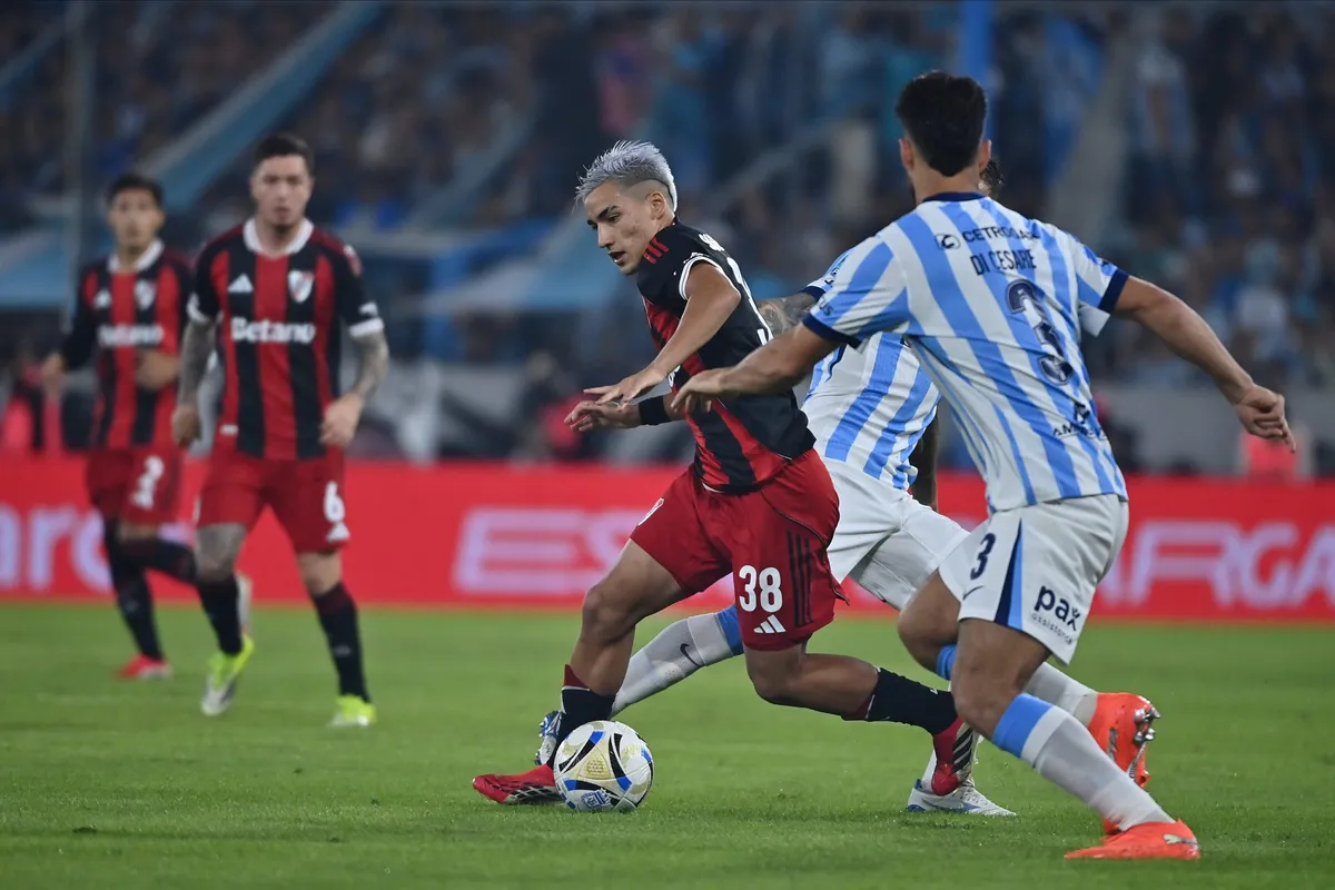 River le ganó a Racing en Avellaneda y sigue invicto con el Chacho Coudet como DT