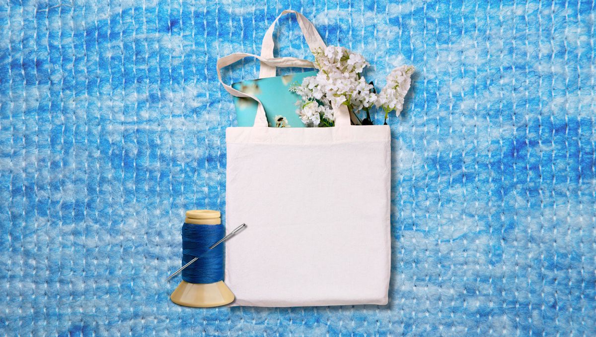 Fabricar una tote bag artesanal es una tarea bastante simple. Estos bolsos de moda permiten llevar muchas cosas