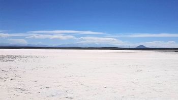 Nadie te habló de este lugar: el oasis de sal escondido en el invierno de Mendoza Nadie te habló de este lugar: el oasis de sal escondido en el invierno de Mendoza