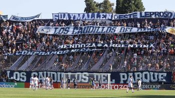 La gestión que festejan los hinchas de Independiente Rivadavia: aumentó el cupo de entradas para la final La gestión que festejan los hinchas de Independiente Rivadavia: aumentó el cupo de entradas para la final