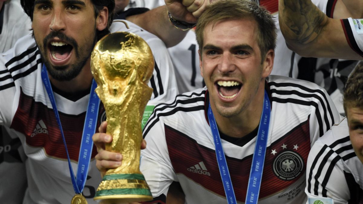 Philipp Lahm, campeón mundial en 2014 con Alemania. Criticó falta de rotación y claridad en la elección de las sedes para las Copas Mundiales de la FIFA Philipp Lahm, campeón mundial en 2014 con Alemania. Criticó falta de rotación y claridad en la elección de las sedes para las Copas Mundiales de la FIFA