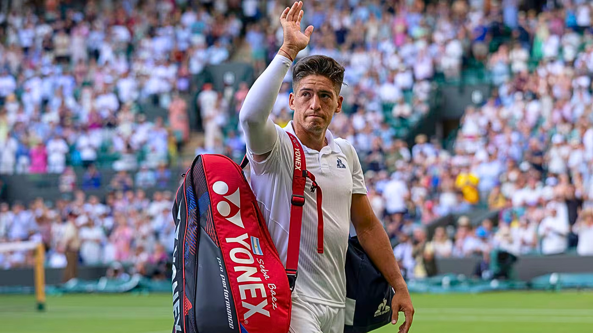 Báez tuvo que abandonar.