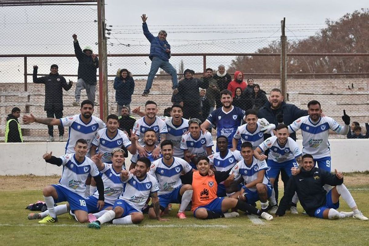 Deportivo Luzuriaga dio el gran golpe, le ganó a Huracán Las Heras y llegó a la final de la Liga Mendocina.