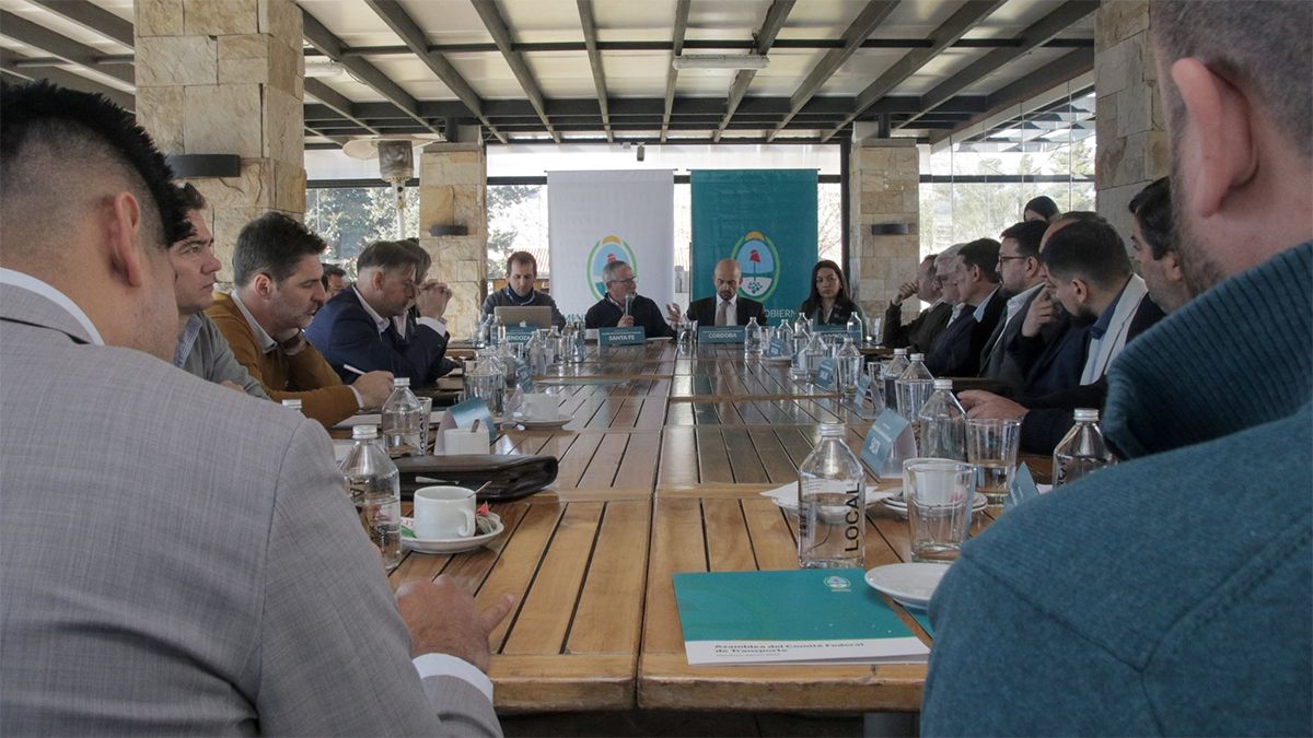 Funcionarios de Transporte de la Argentina reunidos en el Hotel Potrerillos durante el plenario de Cofresa.