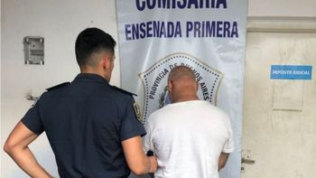 Tenía tobillera, y secuestró y sometió a abusos sexuales a su ex pareja